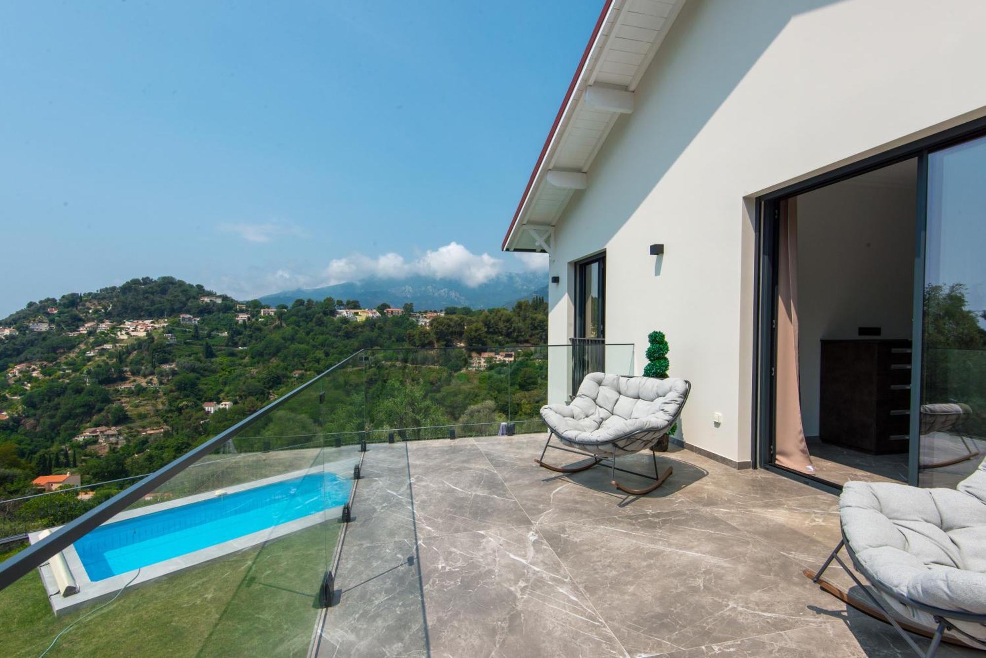 Jolie Maison Au Calme Menton Exterior foto